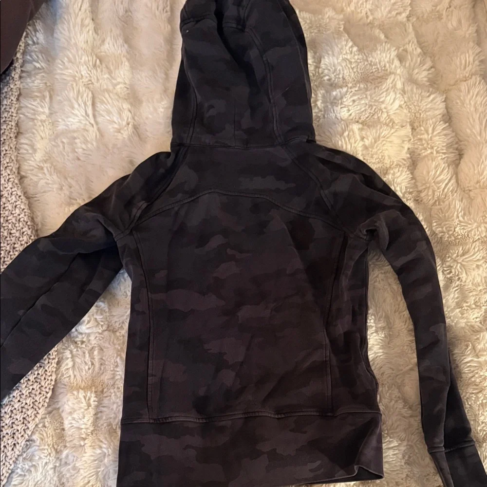 lululemon athletica Black Camo Hoodie - Picture 4 of 5